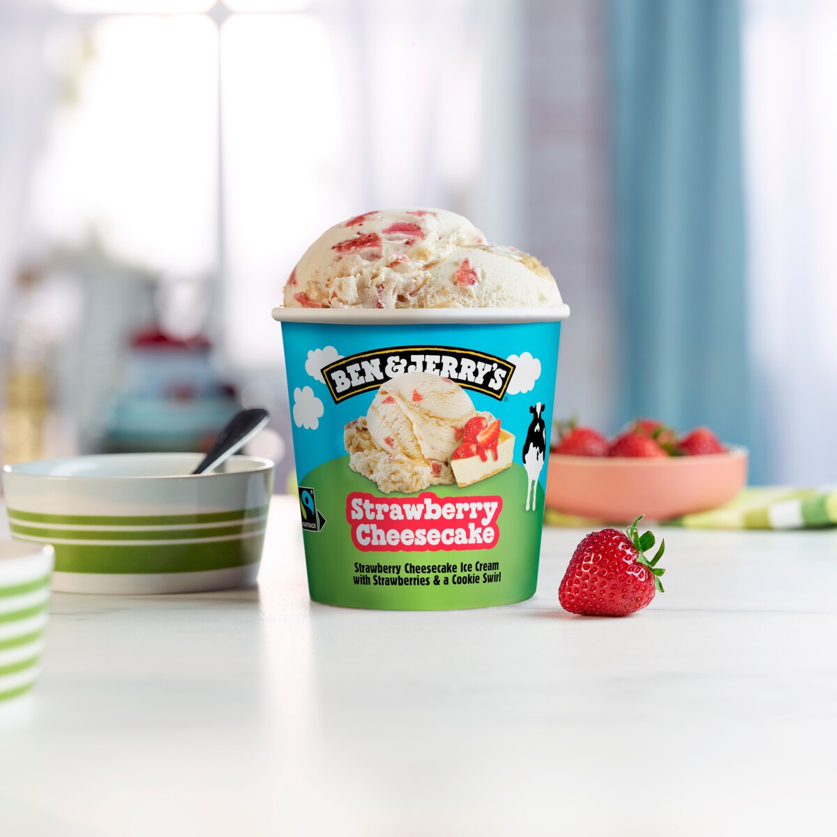 Strawberry Cheesecake Ice Cream - Pint 4 / 5